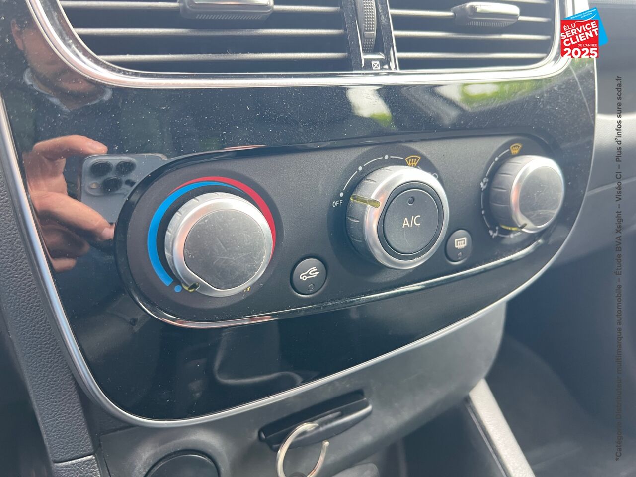 Véhicule d'occasion RENAULT CLIO ESTATE 0.9 TCE 90CH ENERGY BUSINESS EURO6C chez Renault Saint-Louis