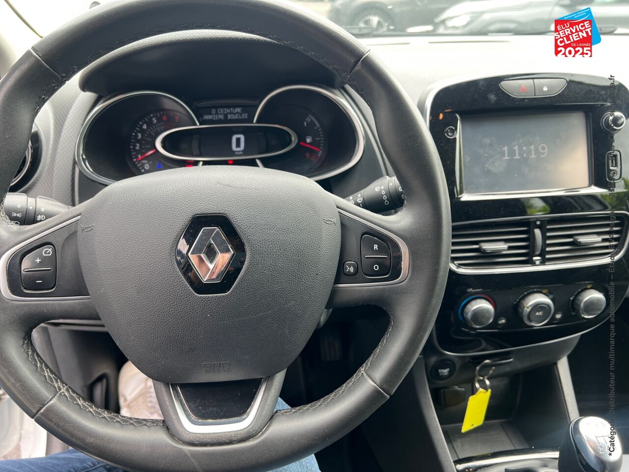 Véhicule d'occasion RENAULT CLIO ESTATE 0.9 TCE 90CH ENERGY BUSINESS EURO6C chez Renault Saint-Louis