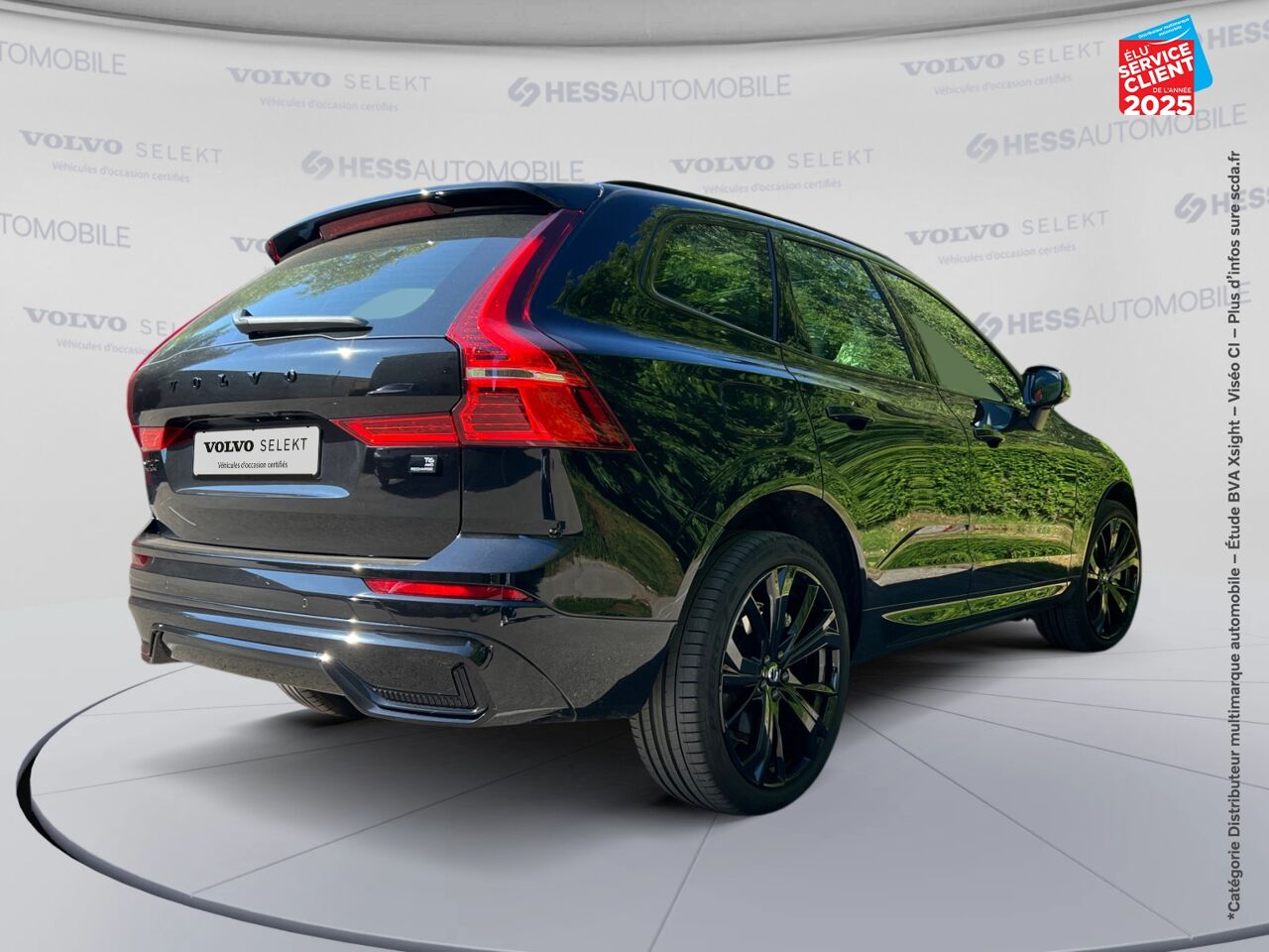Véhicule d'occasion VOLVO XC60 T6 HYBRIDE RECHARGEABLE 253 + 145CH BLACK EDITION GEARTRONIC 8 AWD TOUVRANT SIEGE CHAUF VOLANT chez Volvo Epernay