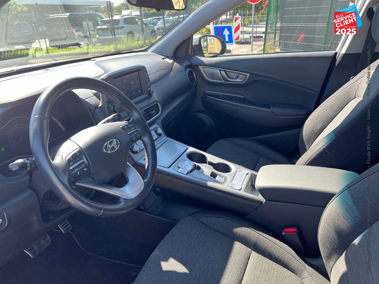Véhicule d'occasion HYUNDAI KONA ELECTRIC 136CH INTUITIVE EURO6D-T EVAP 2CV CAMERA CARPLAY chez Toyota Sarreguemines