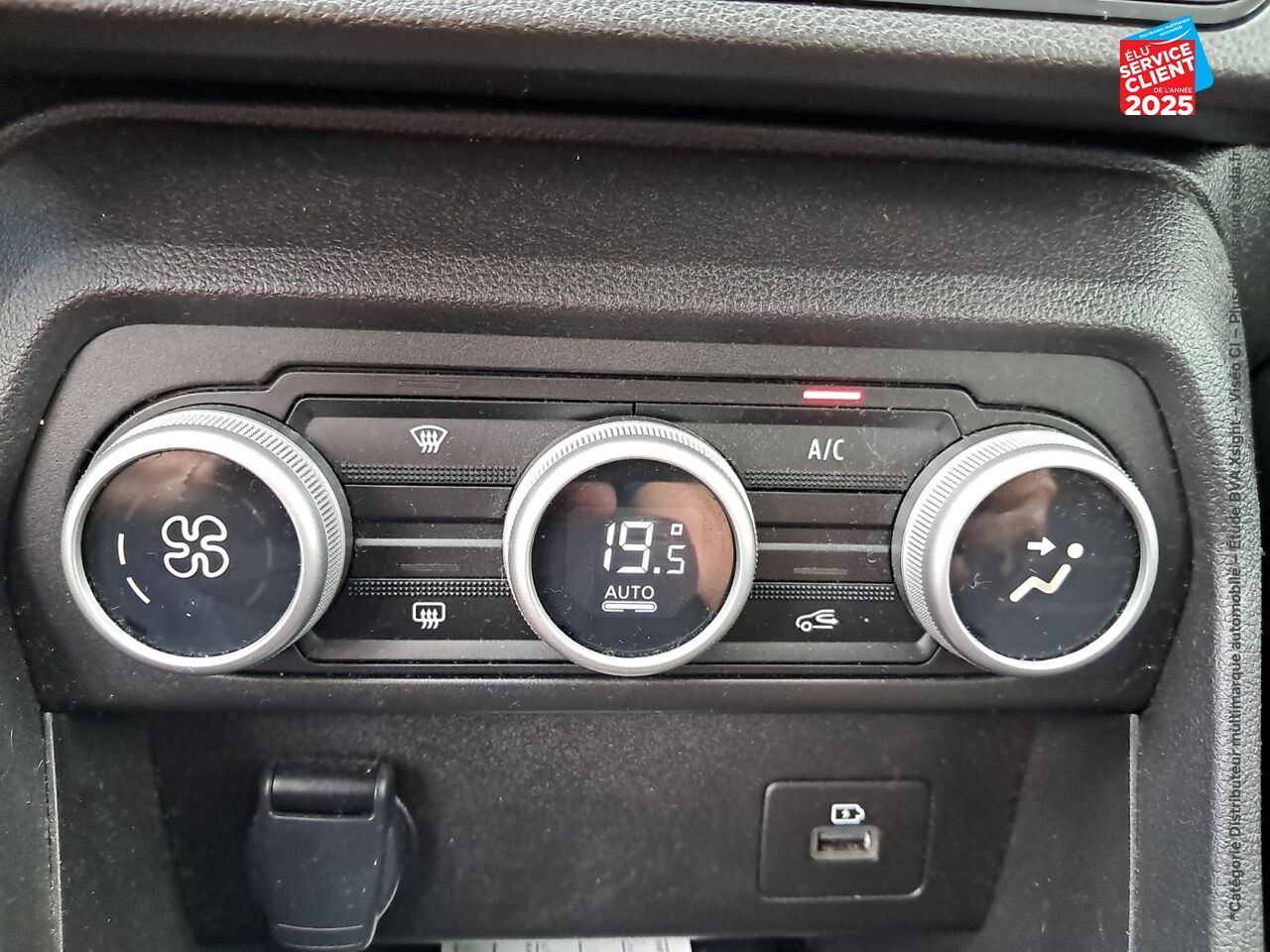 Véhicule d'occasion DACIA SANDERO 1.0 ECO-G 100CH EXPRESSION GPS CAMERA chez Dacia Belfort