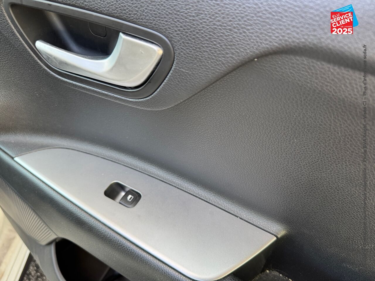 Véhicule d'occasion KIA RIO 1.0 T-GDI 120CH MHEV GT-LINE IBVM6 CARPLAY chez Dacia Strasbourg