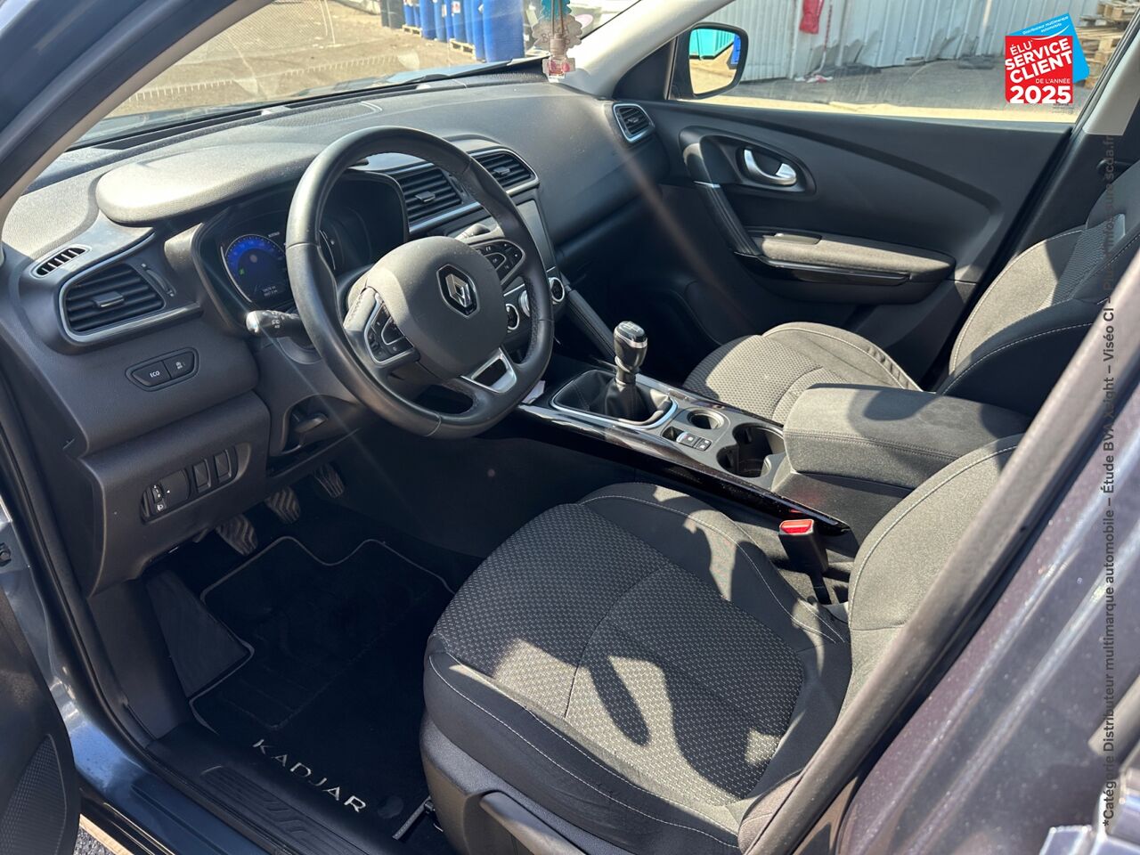 Véhicule d'occasion RENAULT KADJAR 1.3 TCE 140CH FAP BUSINESS - 21 chez Toyota Verdun