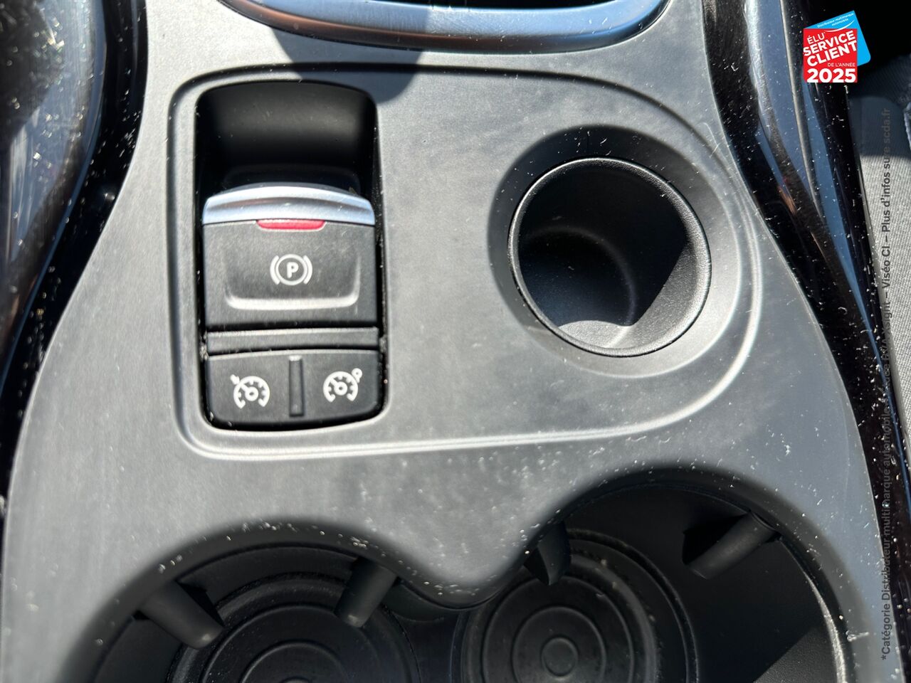 Véhicule d'occasion RENAULT KADJAR 1.3 TCE 140CH FAP BUSINESS - 21 chez Toyota Verdun