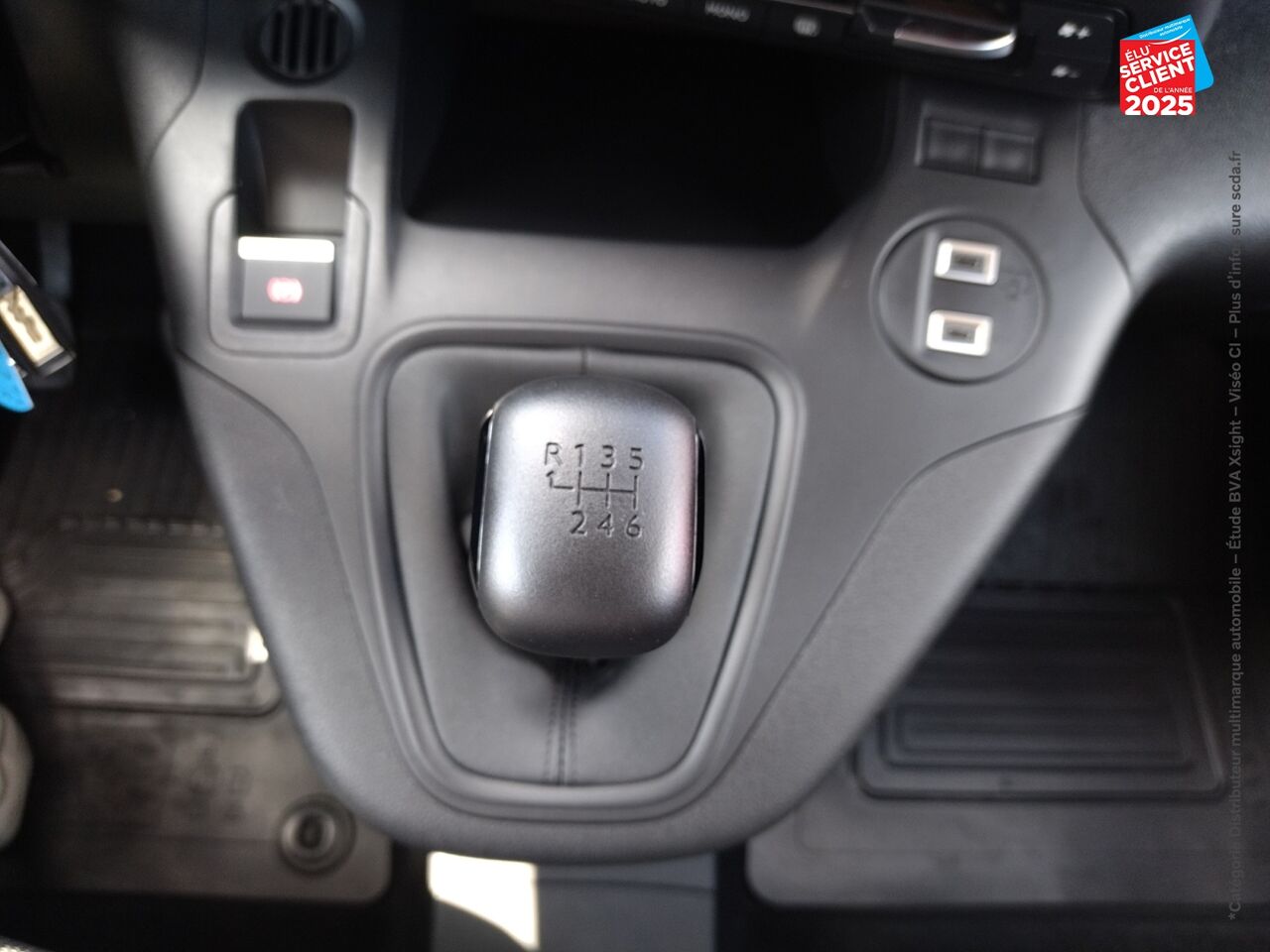 Véhicule d'occasion TOYOTA PROACE CITY LONG 110 VVT-I START MC24 chez Renault Saint-Louis