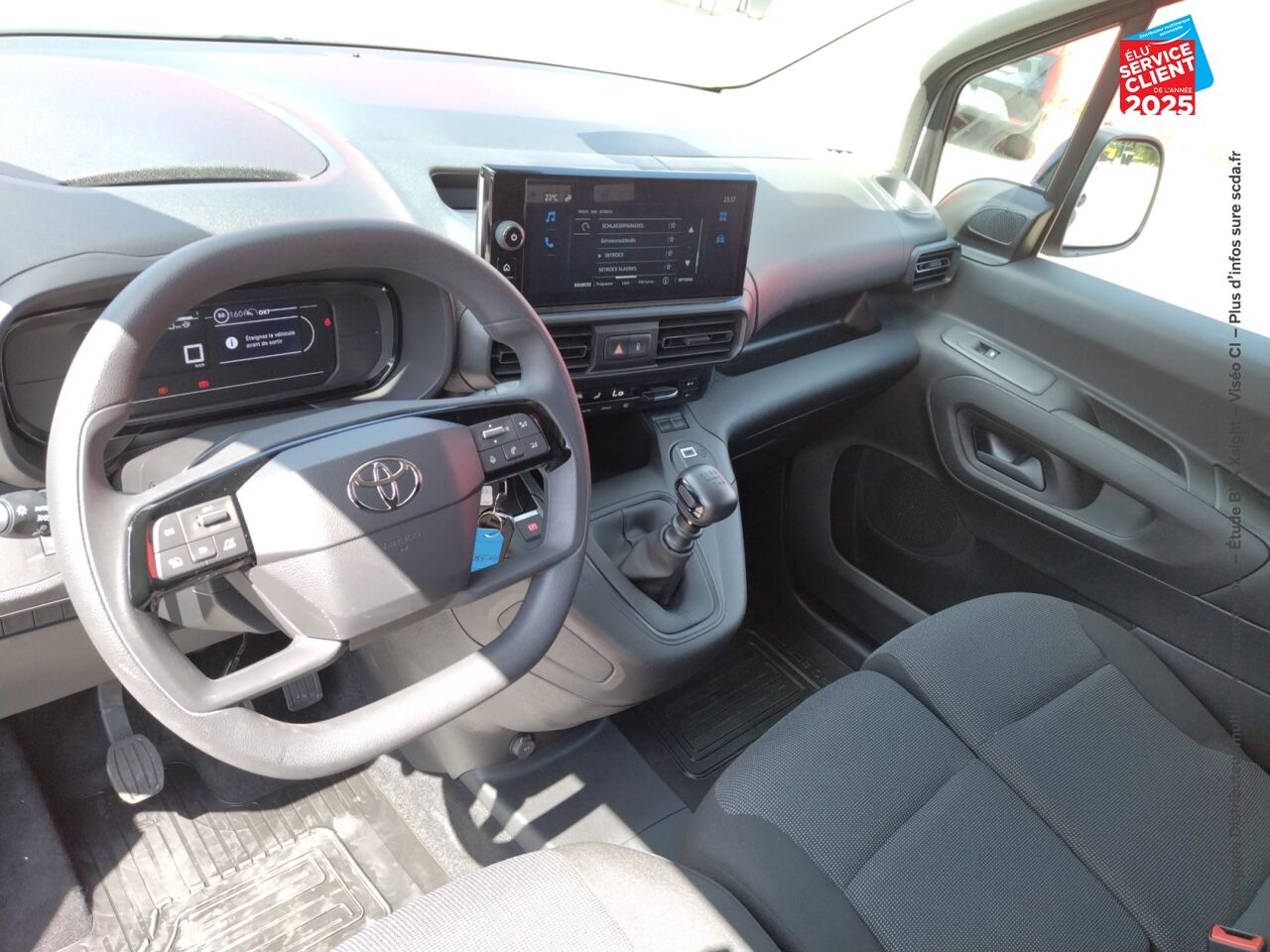 Véhicule d'occasion TOYOTA PROACE CITY LONG 110 VVT-I START MC24 chez Renault Saint-Louis