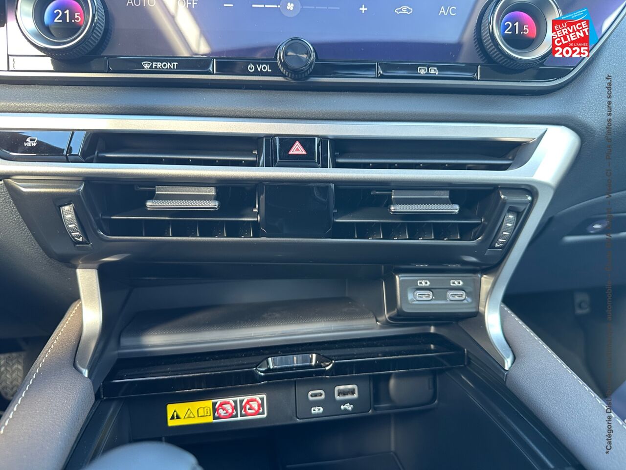 Véhicule d'occasion LEXUS RX 450H+ LUXE 4WD MY24 chez Toyota Thionville
