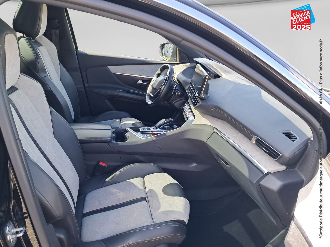 Véhicule d'occasion PEUGEOT 3008 HYBRID 225CH GT PACK E-EAT8 chez BMW Pontarlier