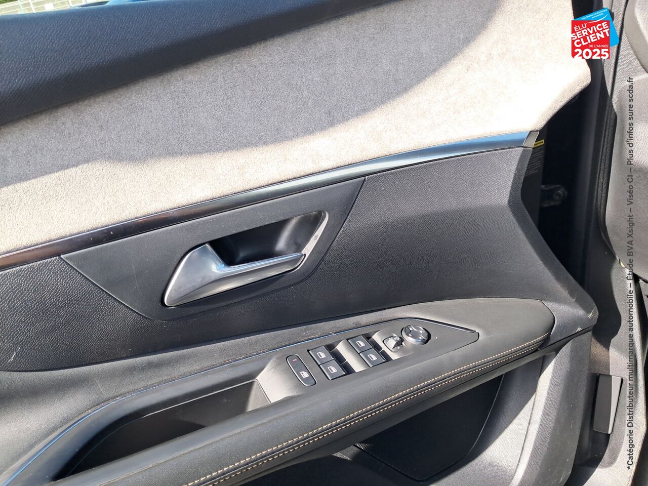 Véhicule d'occasion PEUGEOT 3008 HYBRID 225CH GT PACK E-EAT8 chez BMW Pontarlier