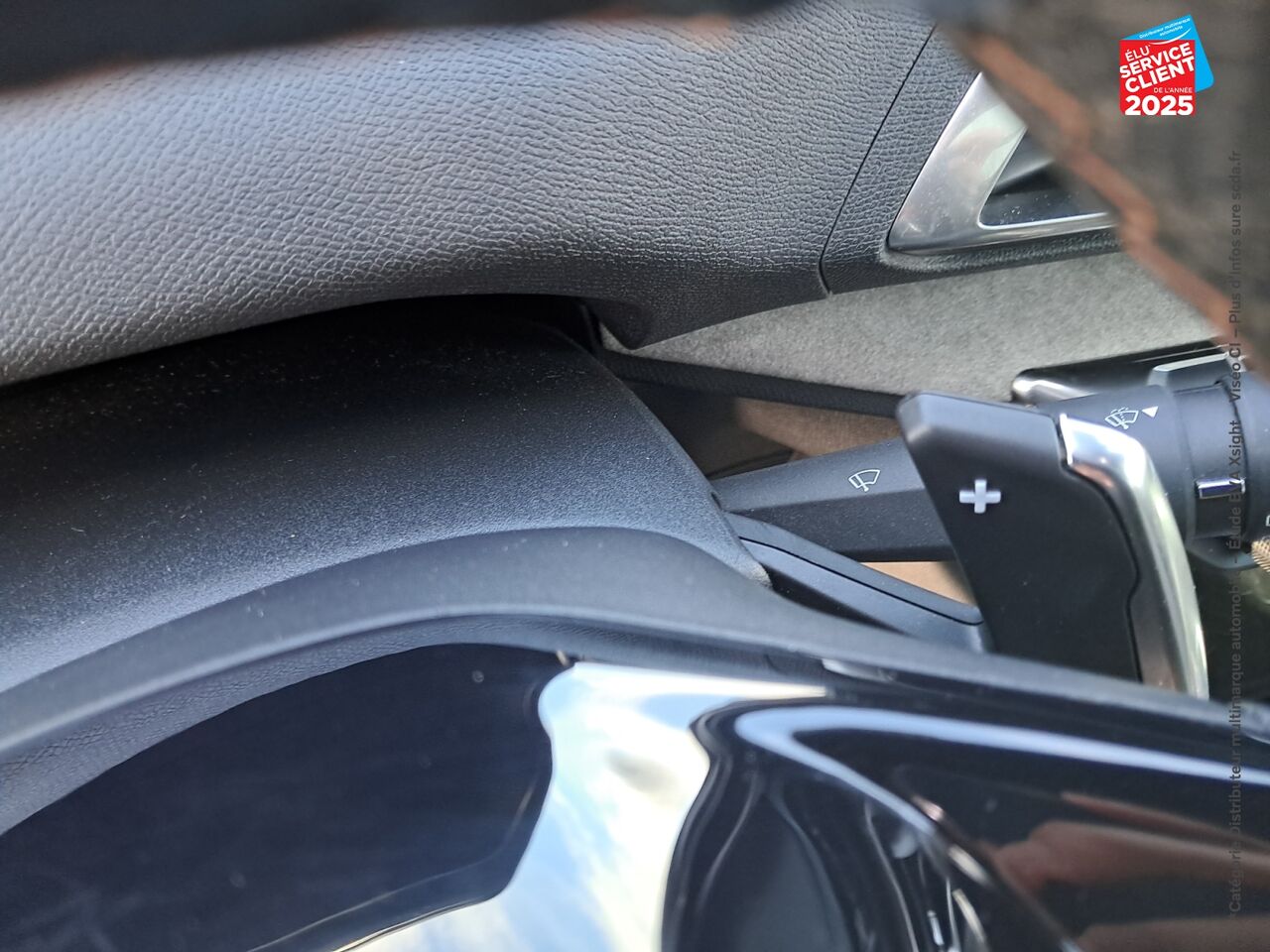 Véhicule d'occasion PEUGEOT 3008 HYBRID 225CH GT PACK E-EAT8 chez BMW Pontarlier