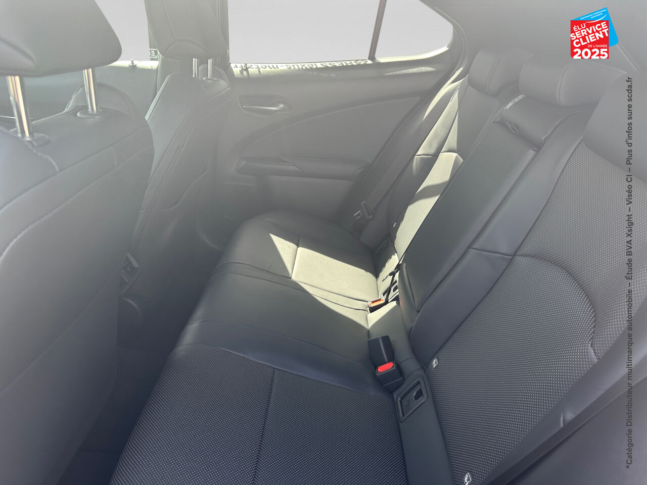 Véhicule neuf LEXUS UX 250H LUXE 2WD chez Lexus Metz