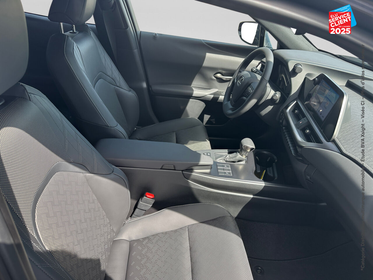 Véhicule neuf LEXUS UX 250H LUXE 2WD chez Lexus Metz