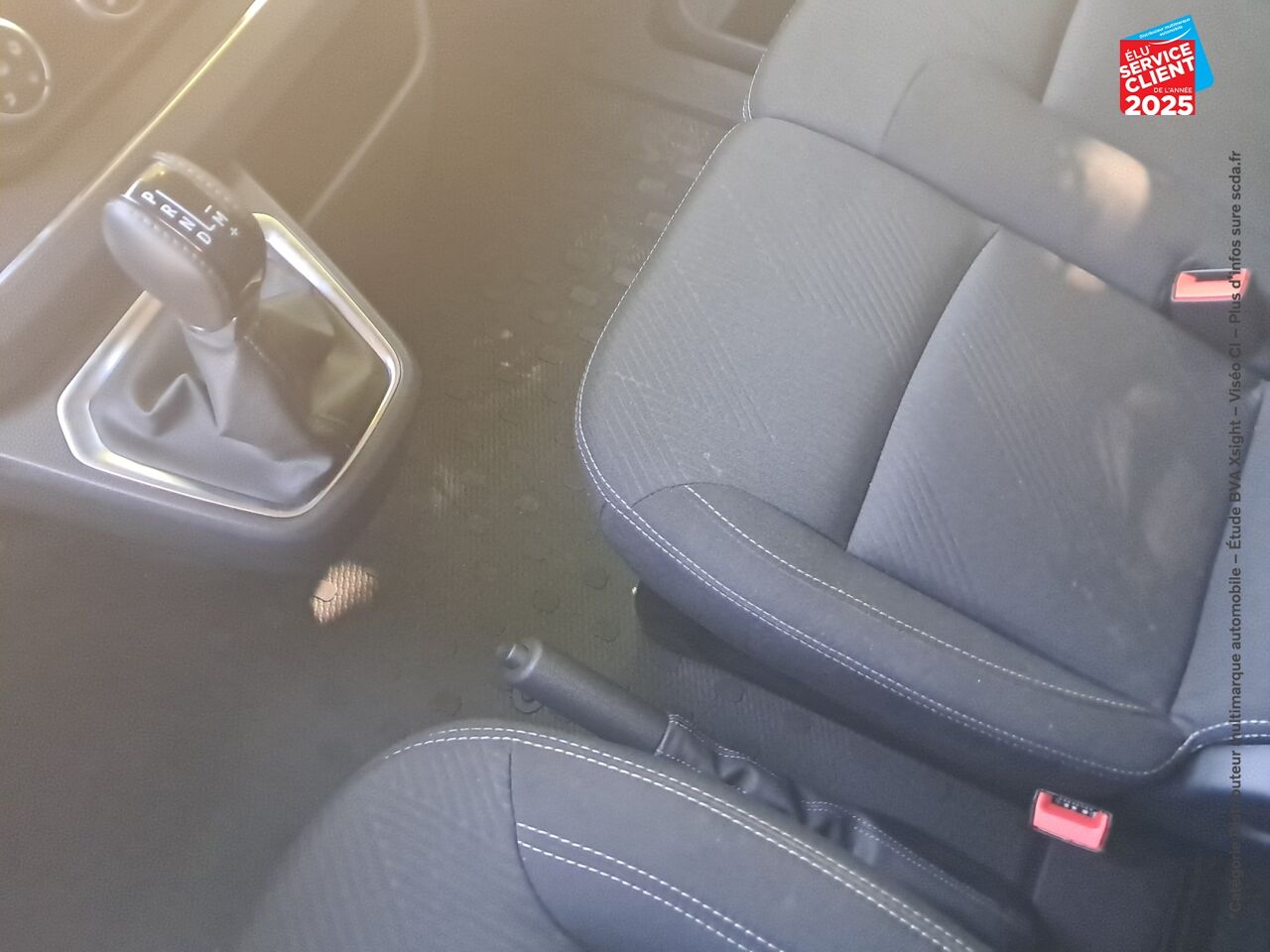Véhicule d'occasion RENAULT TRAFIC COMBI L2 2.0 BLUE DCI 150CH SS INTENS EDC 8 PLACES E6E chez Toyota Thionville