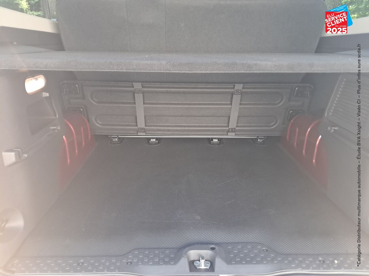 Véhicule d'occasion RENAULT TRAFIC COMBI L2 2.0 BLUE DCI 150CH SS INTENS EDC 8 PLACES E6E chez Toyota Thionville