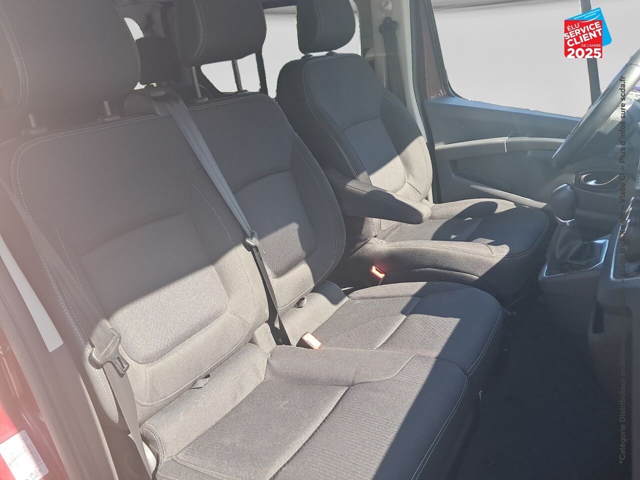 Véhicule d'occasion RENAULT TRAFIC COMBI L2 2.0 BLUE DCI 150CH SS INTENS EDC 8 PLACES E6E chez Toyota Thionville