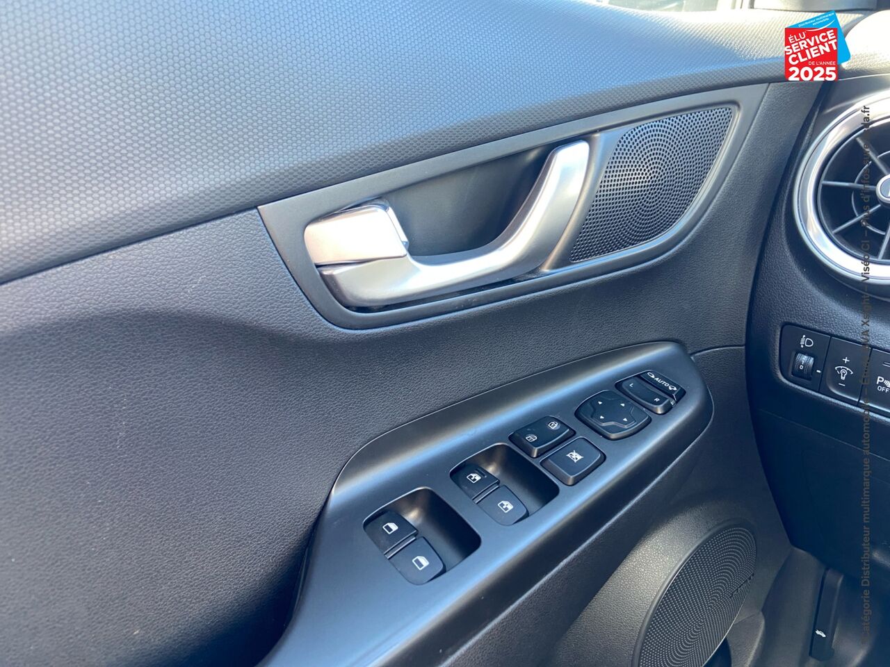Véhicule d'occasion HYUNDAI KONA ELECTRIC 64KWH - 204CH CREATIVE chez Renault Saint-Louis