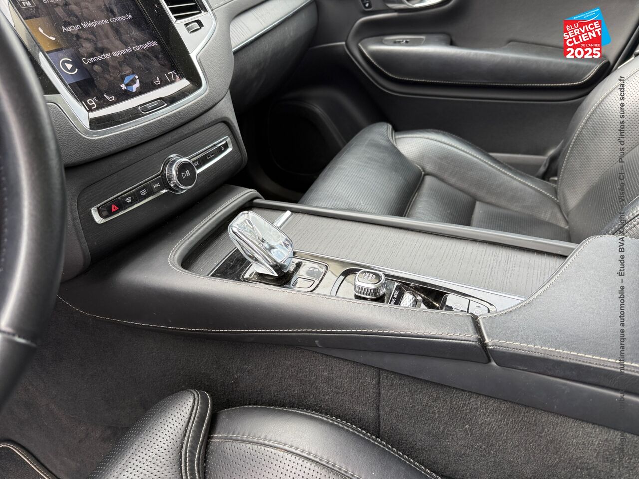 Véhicule d'occasion VOLVO XC90 T8 TWIN ENGINE 303 + 87CH INSCRIPTION LUXE GEARTRONIC 7 PLACES 48G TOUVRANT SIEGES CHAUF/VENTIL chez Renault Sélestat