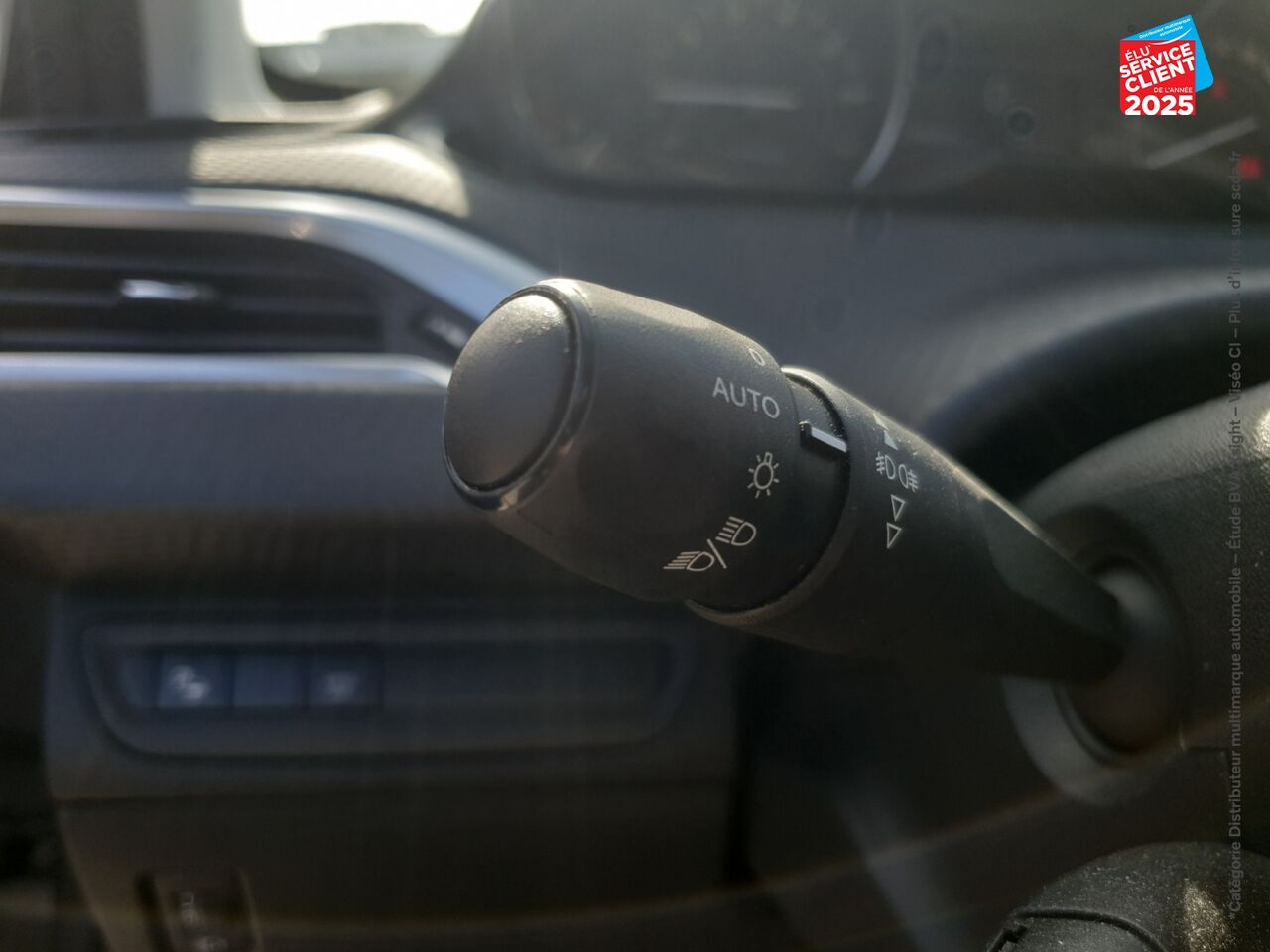 Véhicule d'occasion PEUGEOT 208 1.2 PURETECH 82CH E6.2 EVAP TECH EDITION 5P CAMERA GPS chez Toyota Thionville