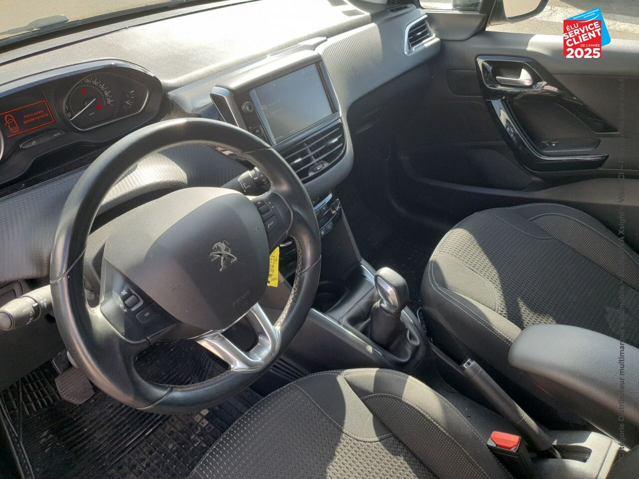 Véhicule d'occasion PEUGEOT 208 1.2 PURETECH 82CH E6.2 EVAP TECH EDITION 5P CAMERA GPS chez Toyota Thionville
