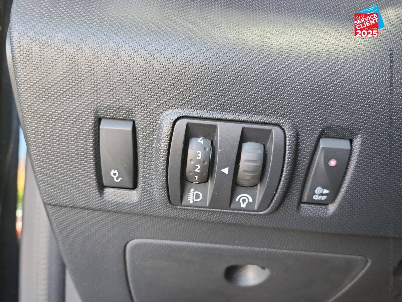 Véhicule d'occasion RENAULT ZOE BUSINESS CHARGE NORMALE R90 MY19 chez Renault Sélestat