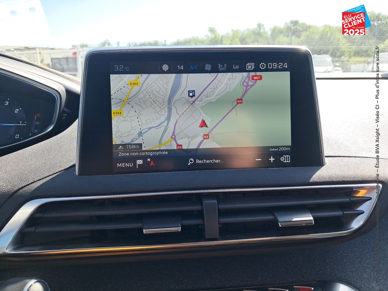Véhicule d'occasion PEUGEOT 3008 1.2 PURETECH 130CH E6.C CROSSWAY SS EAT8 chez Toyota Verdun