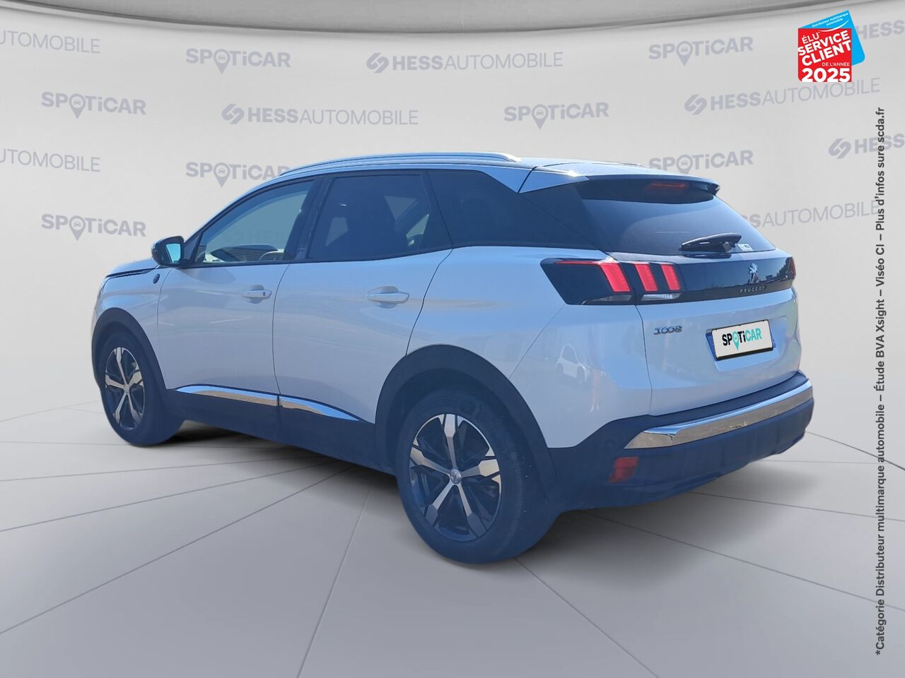 Véhicule d'occasion PEUGEOT 3008 1.2 PURETECH 130CH E6.C CROSSWAY SS EAT8 chez Toyota Verdun