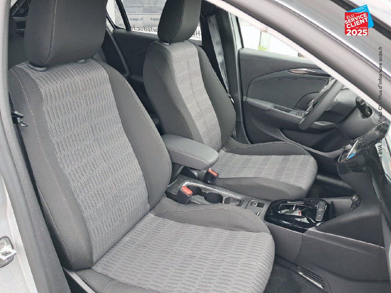Véhicule d'occasion OPEL CORSA ELECTRIC 136CH ELEGANCE BUSINESS chez HESS Automobile