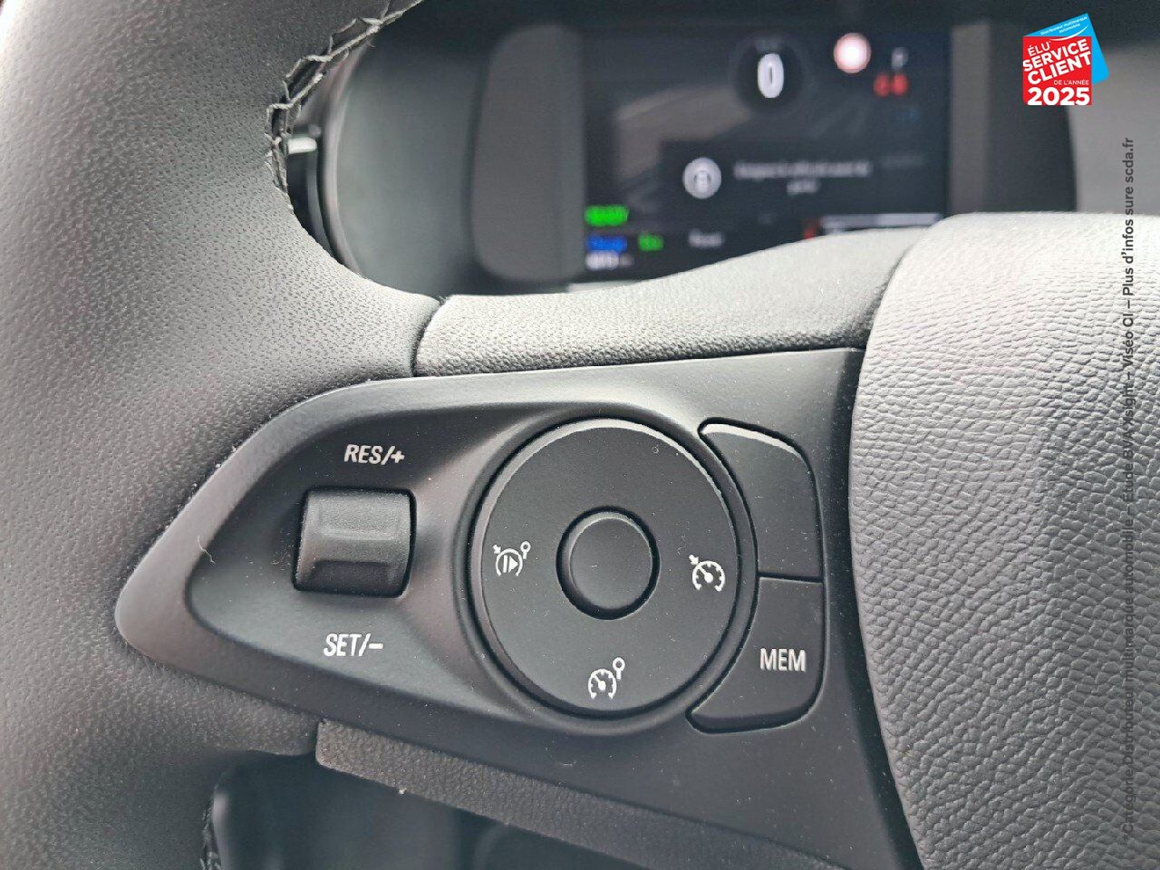 Véhicule d'occasion OPEL CORSA ELECTRIC 136CH ELEGANCE BUSINESS chez HESS Automobile
