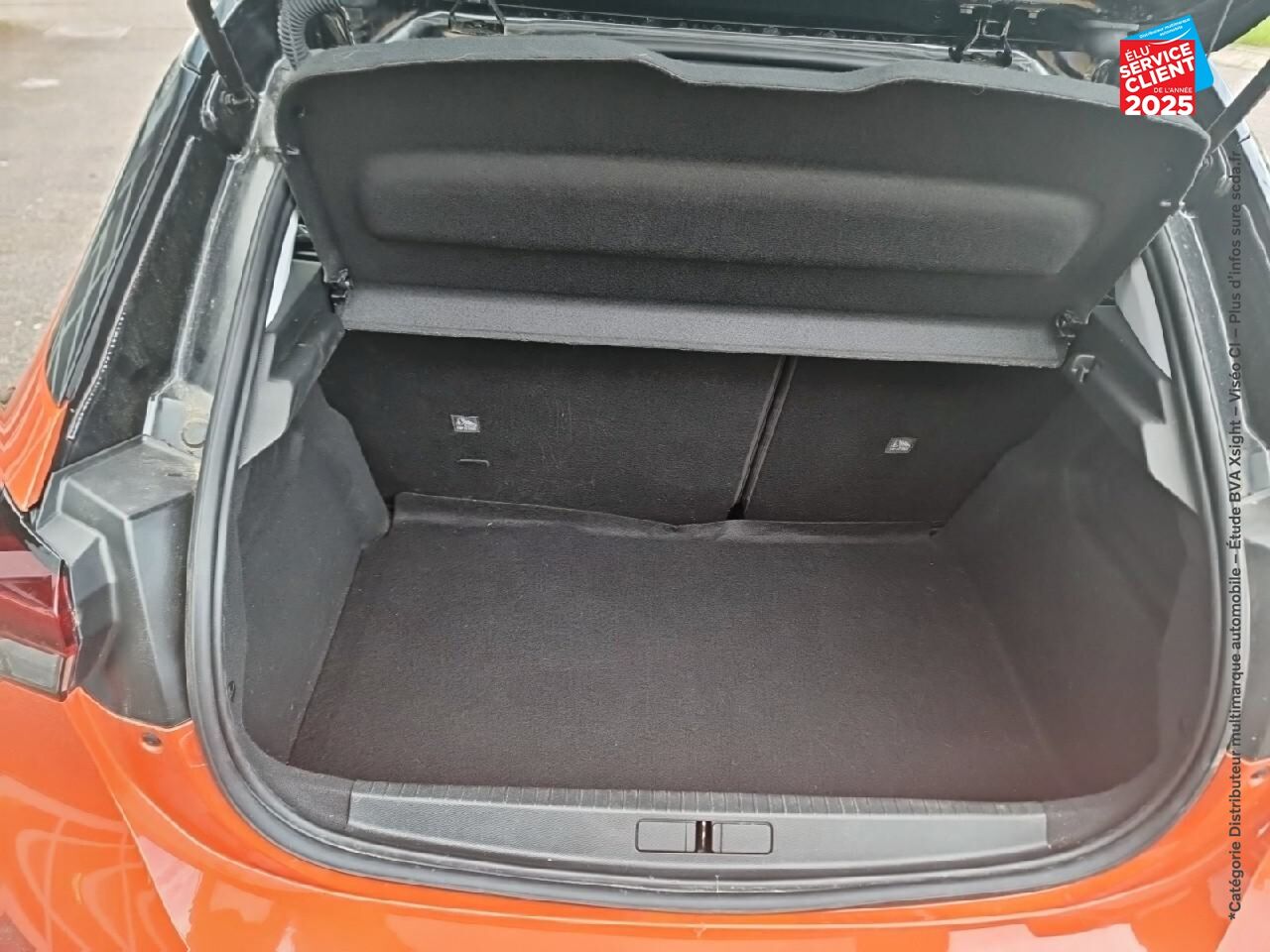 Véhicule d'occasion OPEL CORSA ELECTRIC 136CH ELEGANCE BUSINESS chez Opel Saint-Dizier
