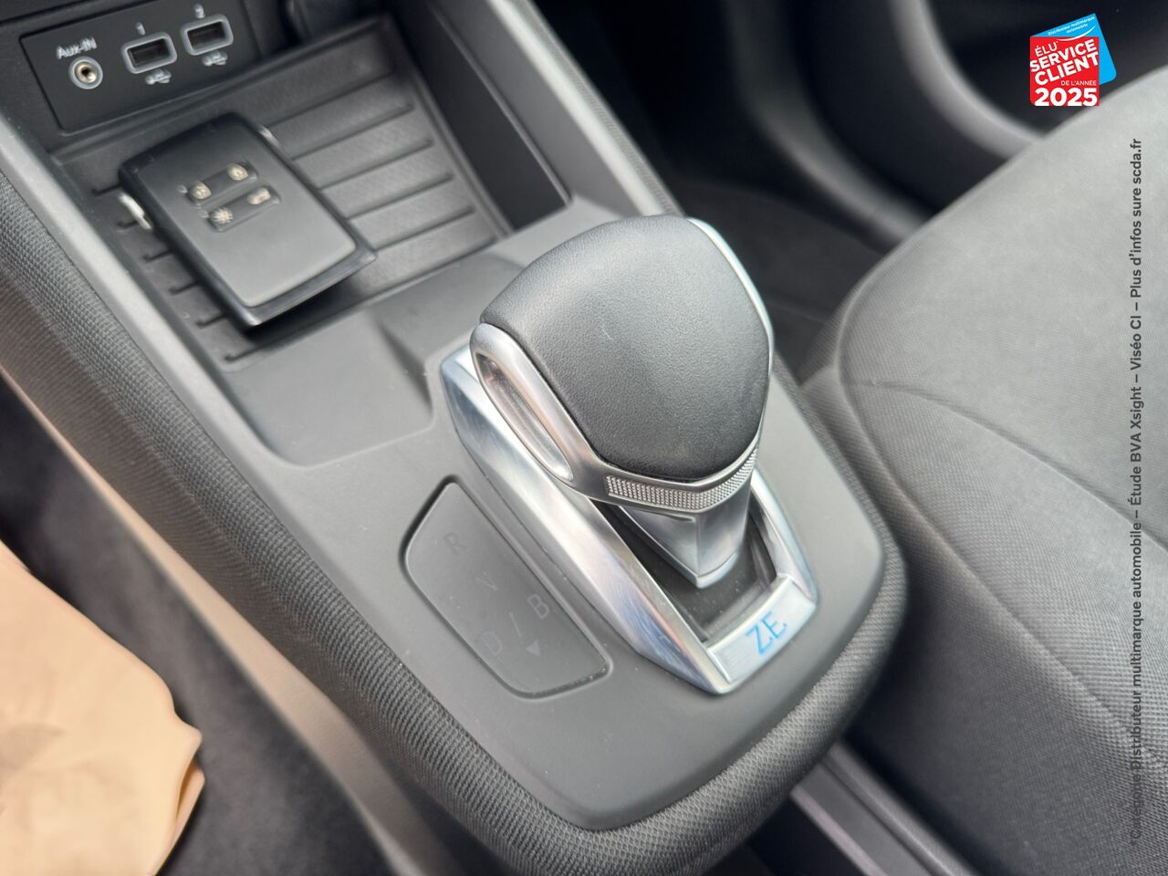 Véhicule d'occasion RENAULT ZOE LIFE CHARGE NORMALE R110 4CV chez Renault Sélestat
