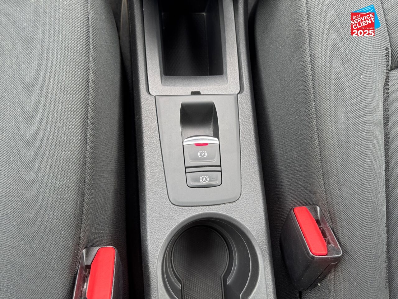 Véhicule d'occasion RENAULT ZOE LIFE CHARGE NORMALE R110 4CV chez Renault Sélestat