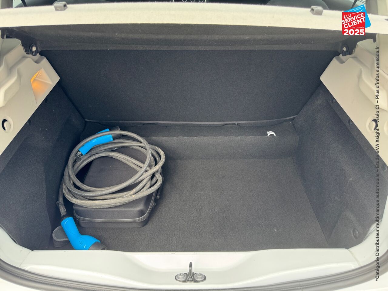 Véhicule d'occasion RENAULT ZOE LIFE CHARGE NORMALE R110 4CV chez Renault Sélestat