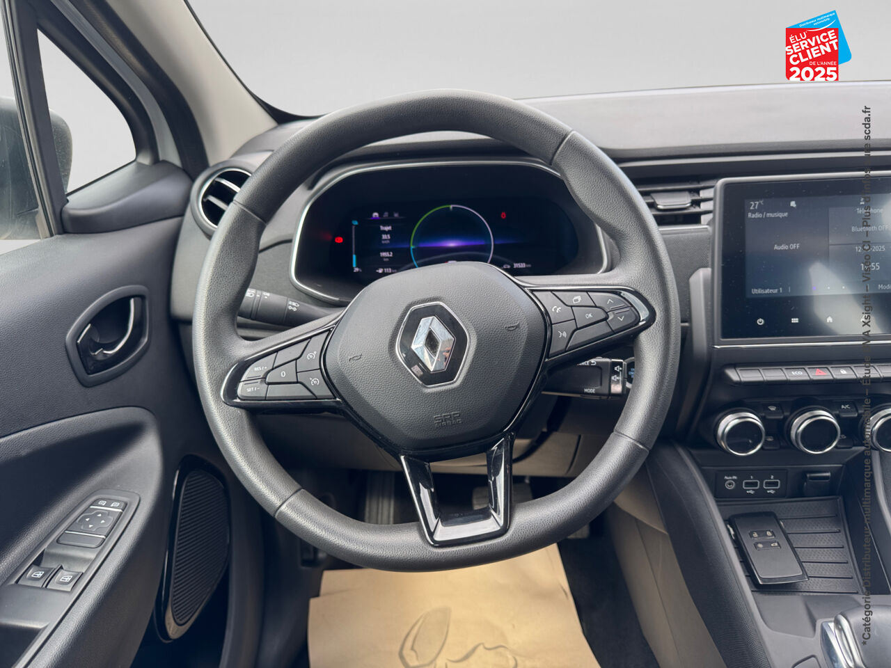 Véhicule d'occasion RENAULT ZOE LIFE CHARGE NORMALE R110 4CV chez Renault Sélestat