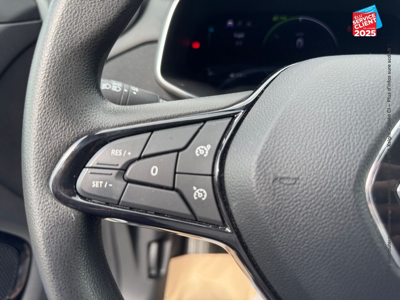 Véhicule d'occasion RENAULT ZOE LIFE CHARGE NORMALE R110 4CV chez Renault Sélestat