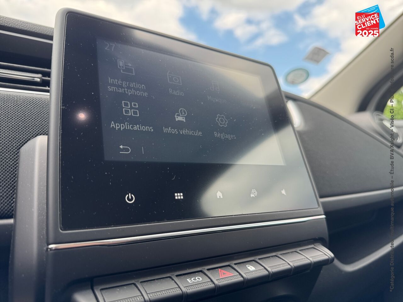 Véhicule d'occasion RENAULT ZOE LIFE CHARGE NORMALE R110 4CV chez Renault Sélestat