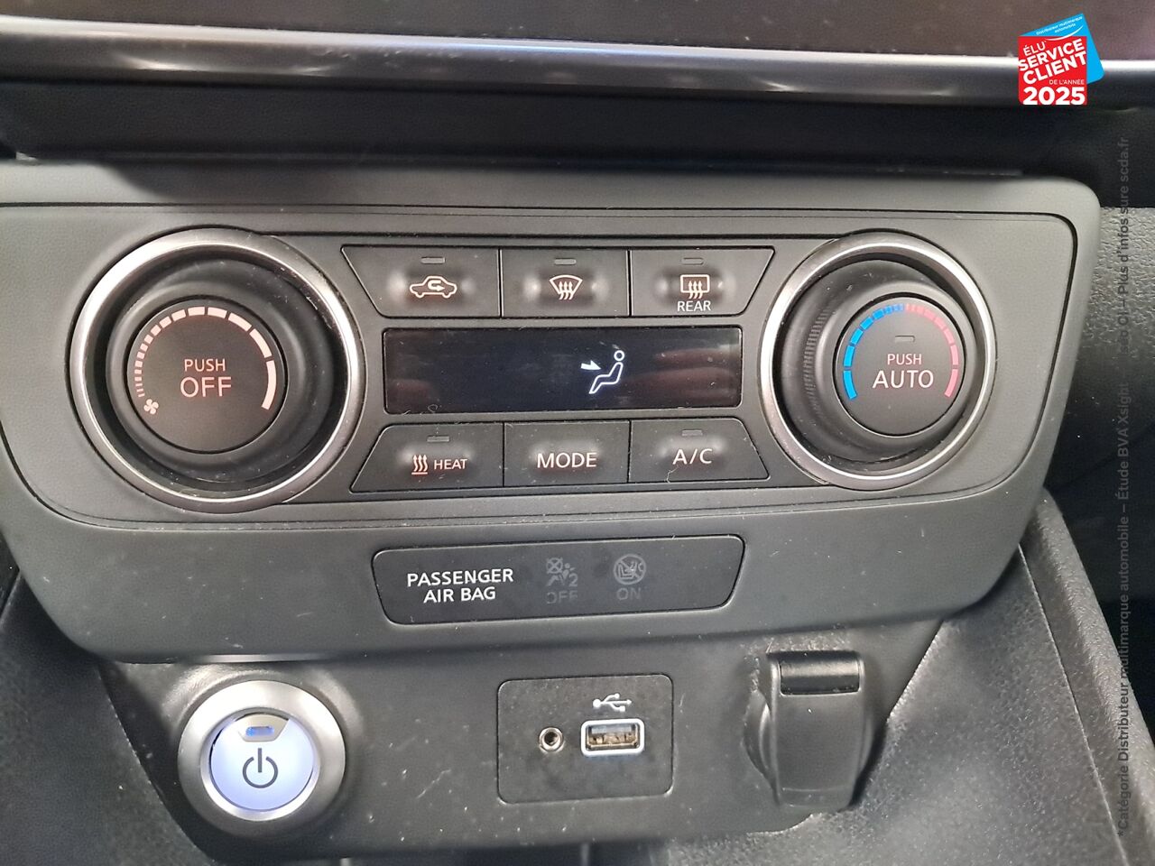 Véhicule d'occasion NISSAN LEAF 150CH 40KWH ACENTA 21.5 CAMERA chez Nissan Belfort