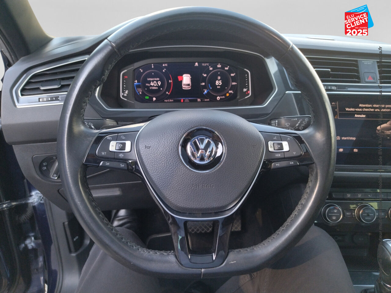 Véhicule d'occasion VOLKSWAGEN TIGUAN 2.0 TDI 190CH CARAT 4MOTION DSG7 EURO6D-T 11CV TOUVRANT chez Le Veodrome
