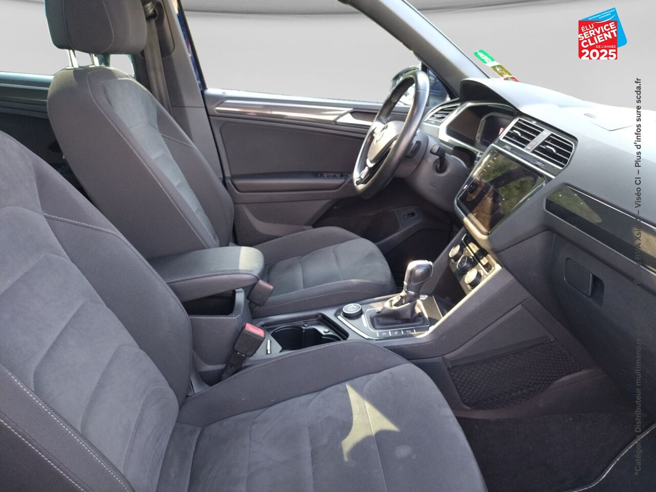 Véhicule d'occasion VOLKSWAGEN TIGUAN 2.0 TDI 190CH CARAT 4MOTION DSG7 EURO6D-T 11CV TOUVRANT chez Le Veodrome