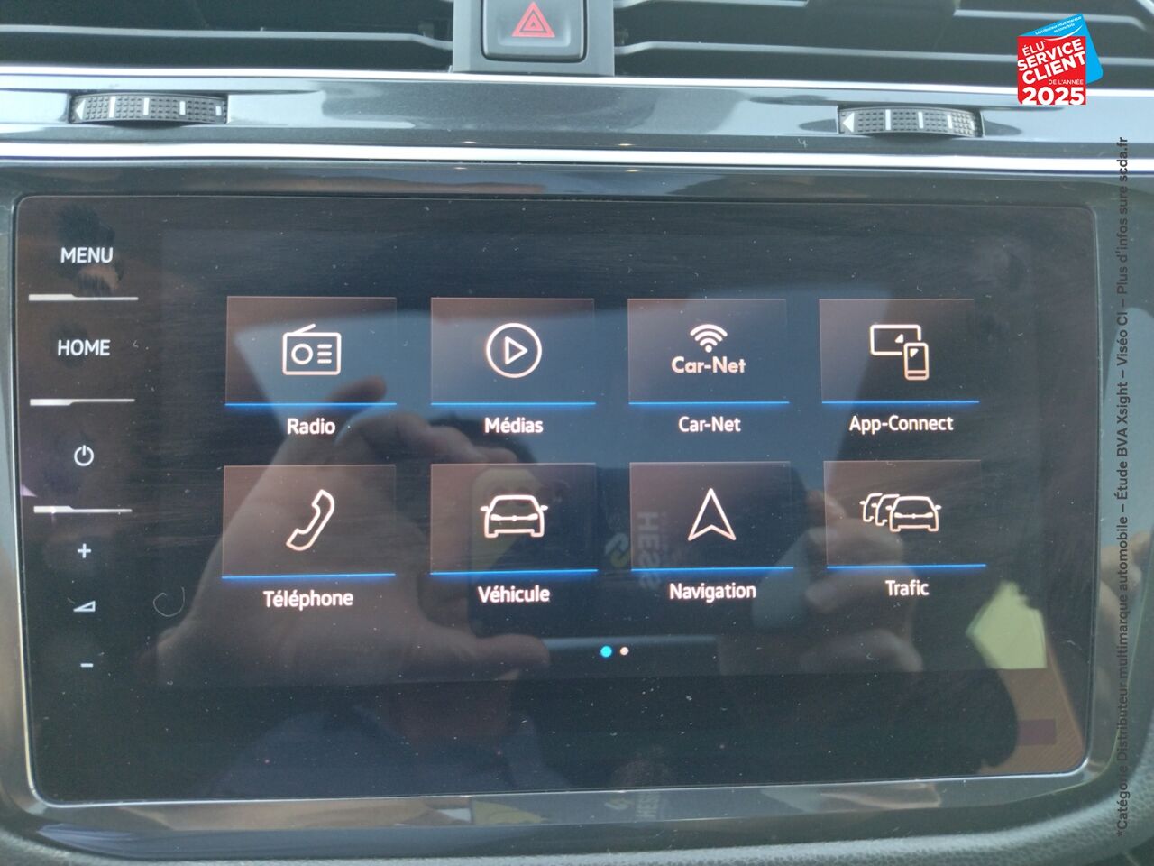 Véhicule d'occasion VOLKSWAGEN TIGUAN 2.0 TDI 190CH CARAT 4MOTION DSG7 EURO6D-T 11CV TOUVRANT chez Le Veodrome
