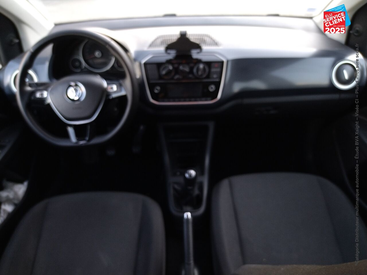 Véhicule d'occasion VOLKSWAGEN UP 1.0 60CH MOVE 5P chez Le Veodrome