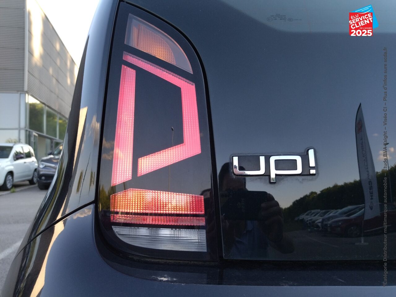 Véhicule d'occasion VOLKSWAGEN UP 1.0 60CH MOVE 5P chez Le Veodrome