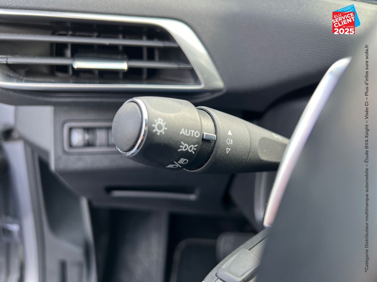 Véhicule d'occasion PEUGEOT 3008 1.2 PURETECH 130CH SS ALLURE PACK EAT8 chez Toyota Thionville