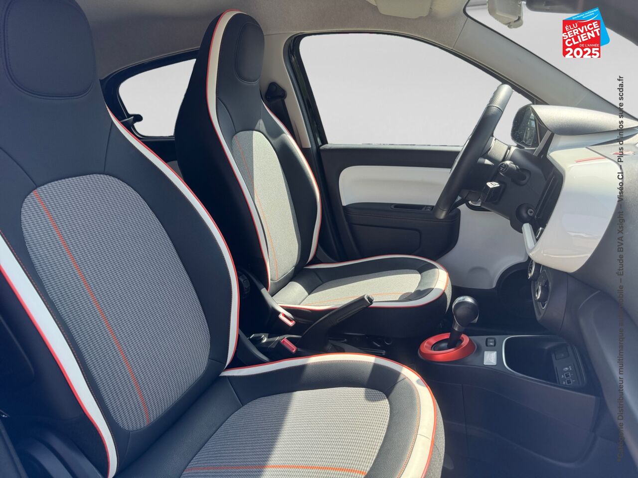 Véhicule d'occasion RENAULT TWINGO E-TECH ELECTRIC TECHNO R80 ACHAT INTEGRAL chez Renault Sélestat
