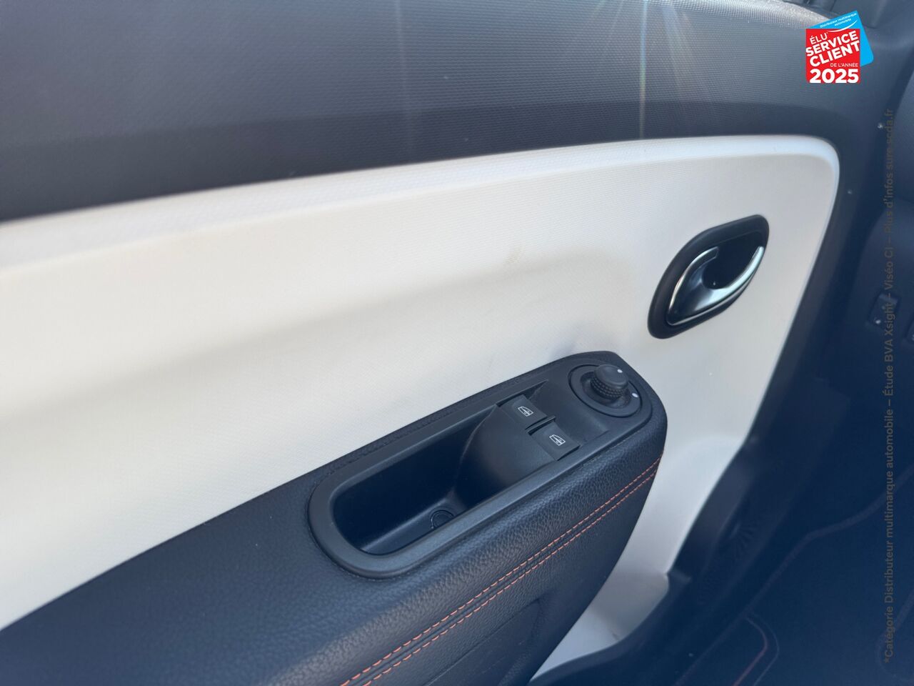 Véhicule d'occasion RENAULT TWINGO E-TECH ELECTRIC TECHNO R80 ACHAT INTEGRAL chez Renault Sélestat