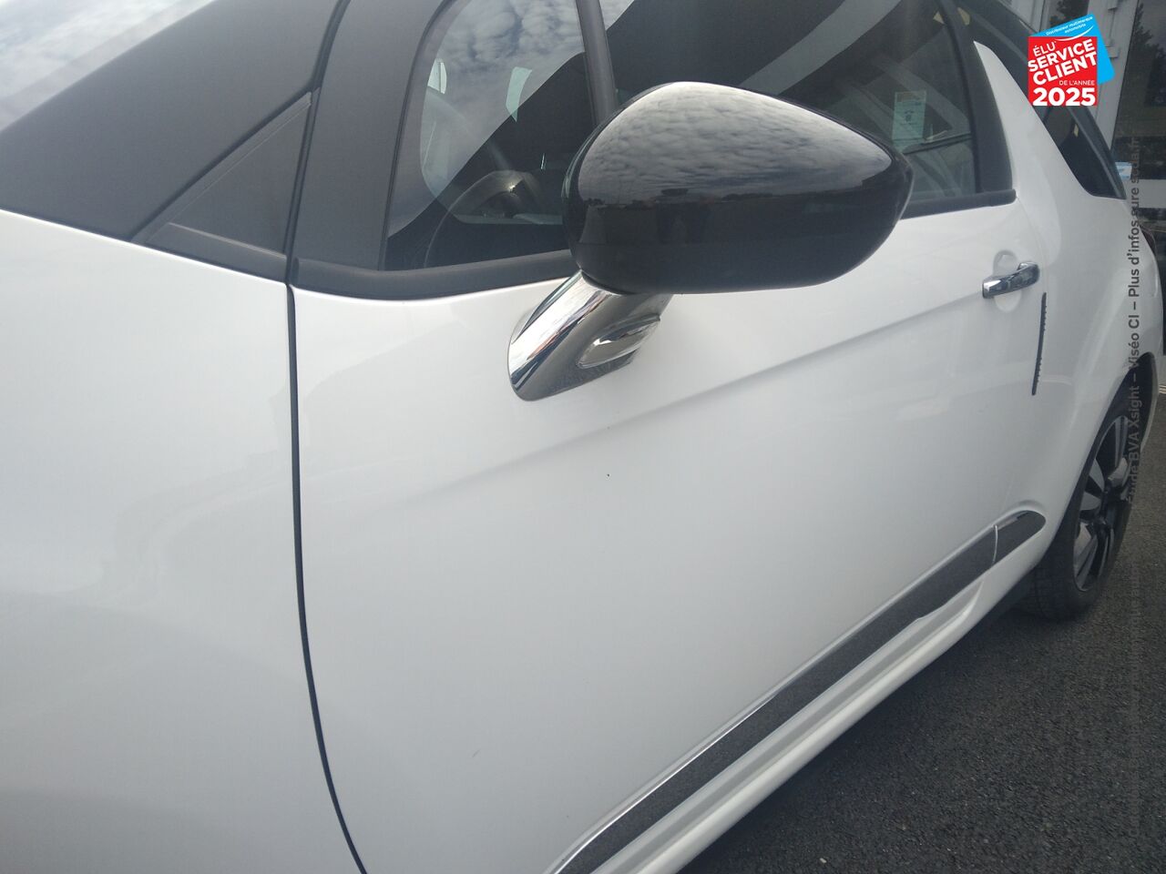 Véhicule d'occasion DS DS 3 PURETECH 82CH SO CHIC chez BMW Pontarlier