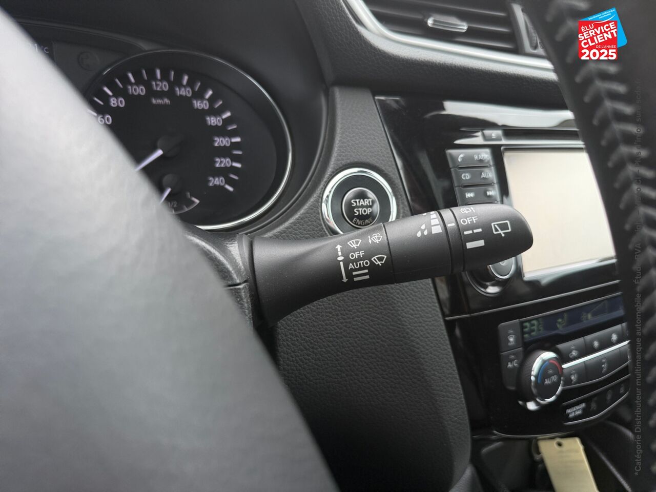 Véhicule d'occasion NISSAN QASHQAI 1.2 DIG-T 115CH N-CONNECTA TPANO GPS CAMERA chez Nissan Qashqai occasion