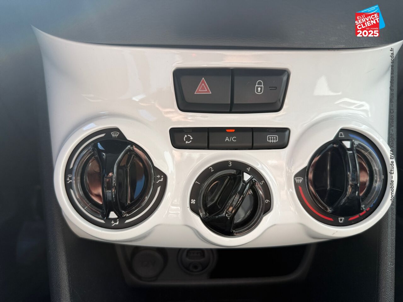 Véhicule d'occasion PEUGEOT 208 1.2 PURETECH 68CH LIKE 5P chez Toyota Sarreguemines