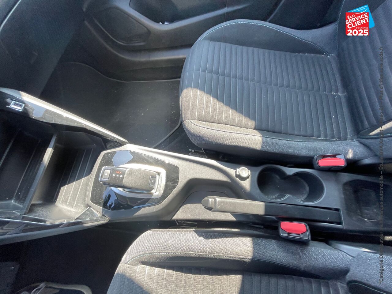 Véhicule d'occasion PEUGEOT 208 1.2 PURETECH 100CH SS STYLE EAT8 chez Toyota Bar le Duc