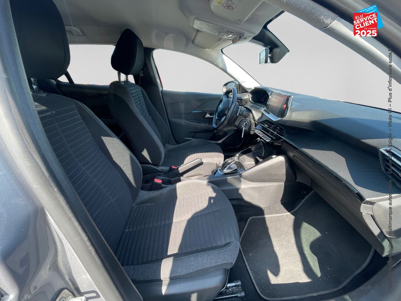 Véhicule d'occasion PEUGEOT 208 1.2 PURETECH 100CH SS STYLE EAT8 chez Toyota Bar le Duc