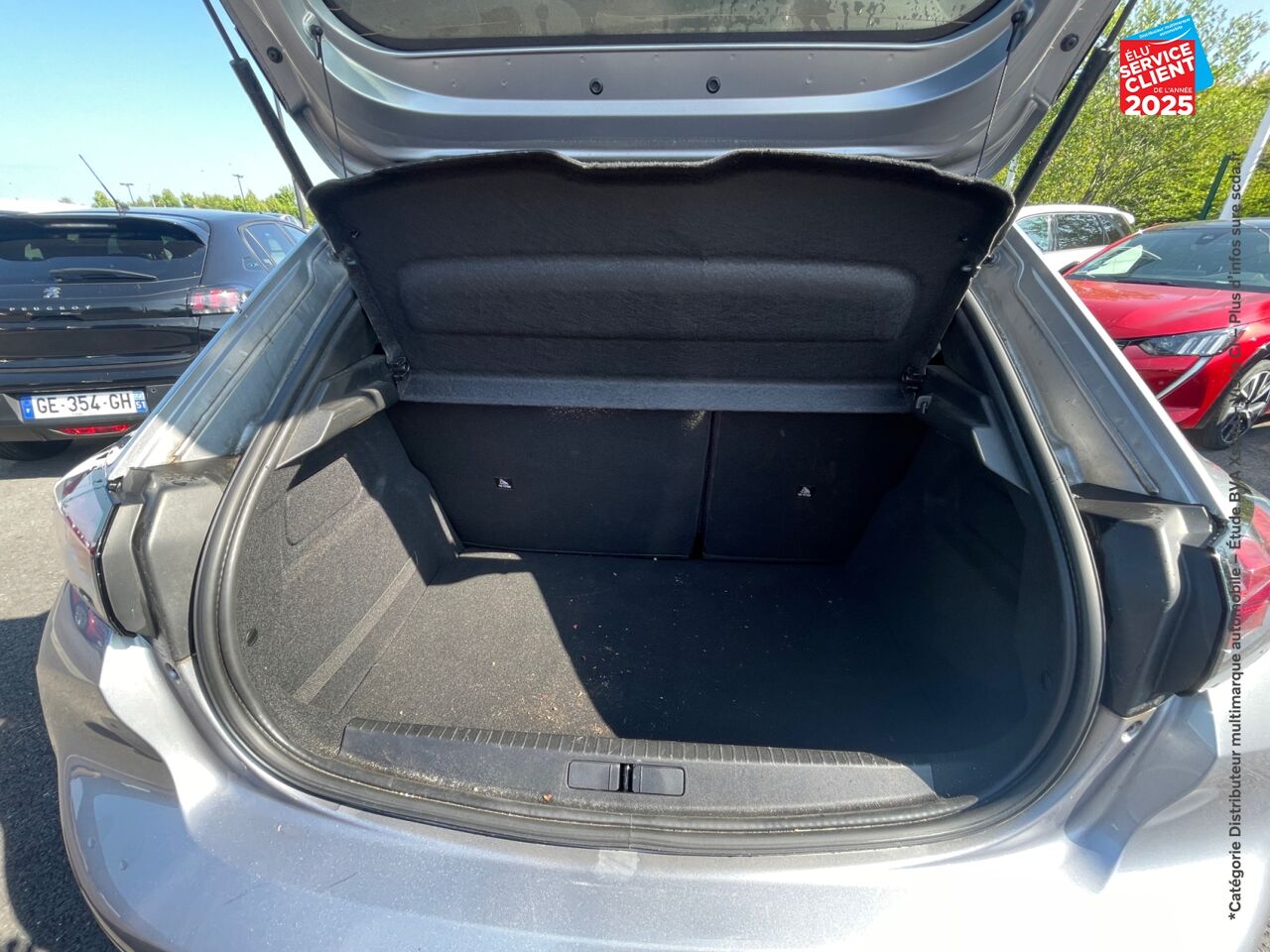 Véhicule d'occasion PEUGEOT 208 1.2 PURETECH 100CH SS STYLE EAT8 chez Toyota Bar le Duc